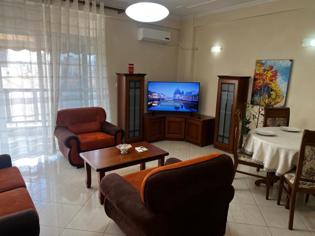 City Central Apartment 2 Tirana Exteriör bild